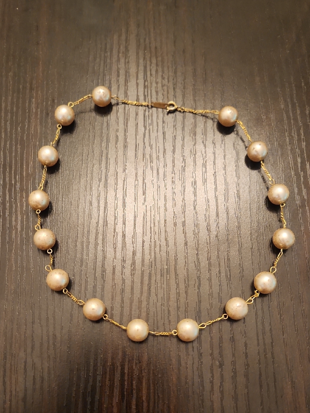 Costume Gold Chain Necklace with Cream Pearl Beads - Classic Women’s Choker